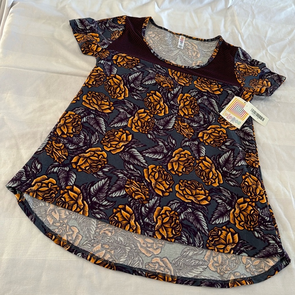 🍁 Lularoe “Classic T” XS Top floral